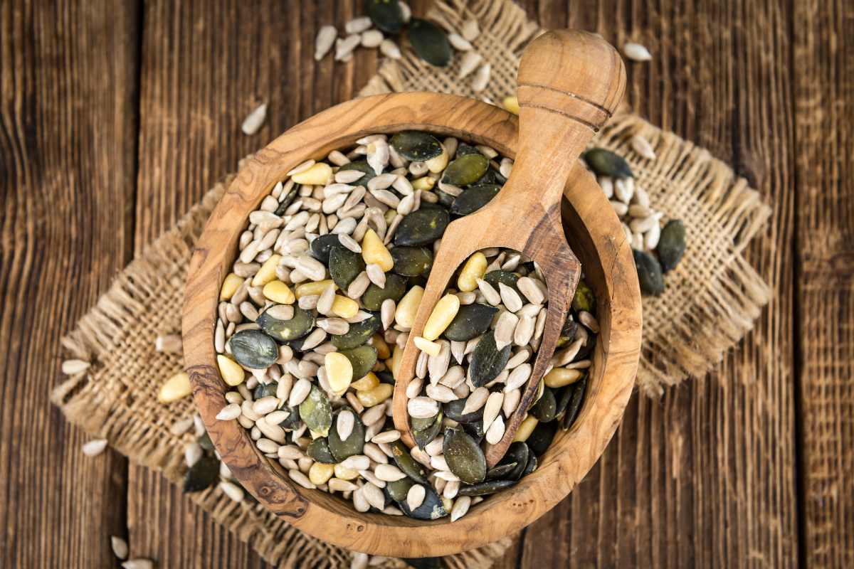 Basta una manciata al giorno e addio voglia di dolci: il trucco delle donne dopo i 50 anni