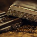 Gli sportivi mangiano cioccolato fondente? Ecco cosa può davvero cambiare nelle tue prestazioni